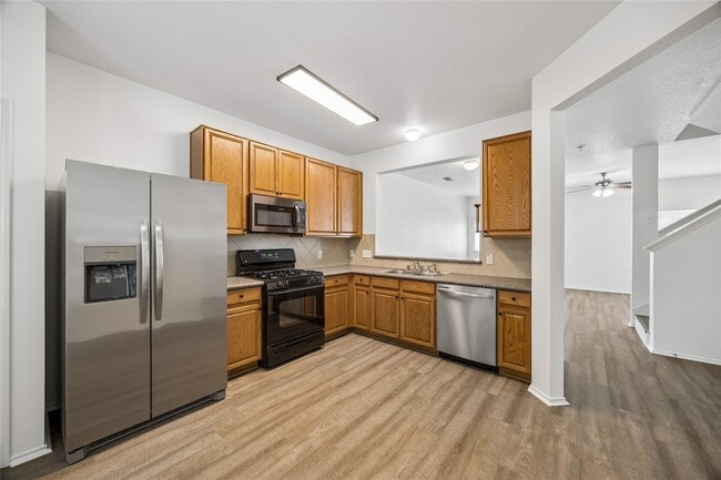 Building Photo - 3418 Glenmore Meadow Dr