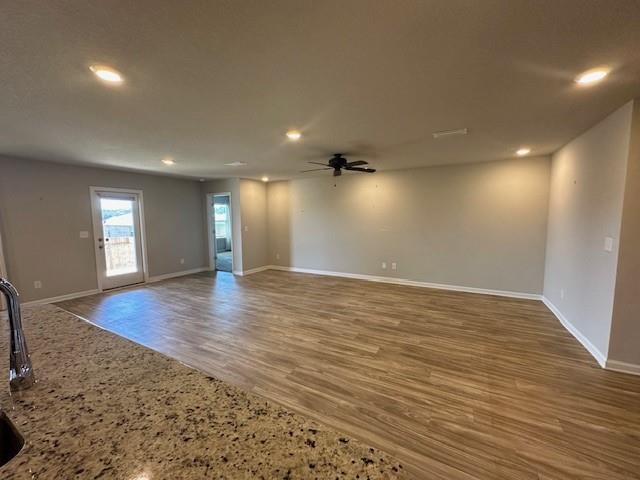 Building Photo - 2553 Windmere Dr E