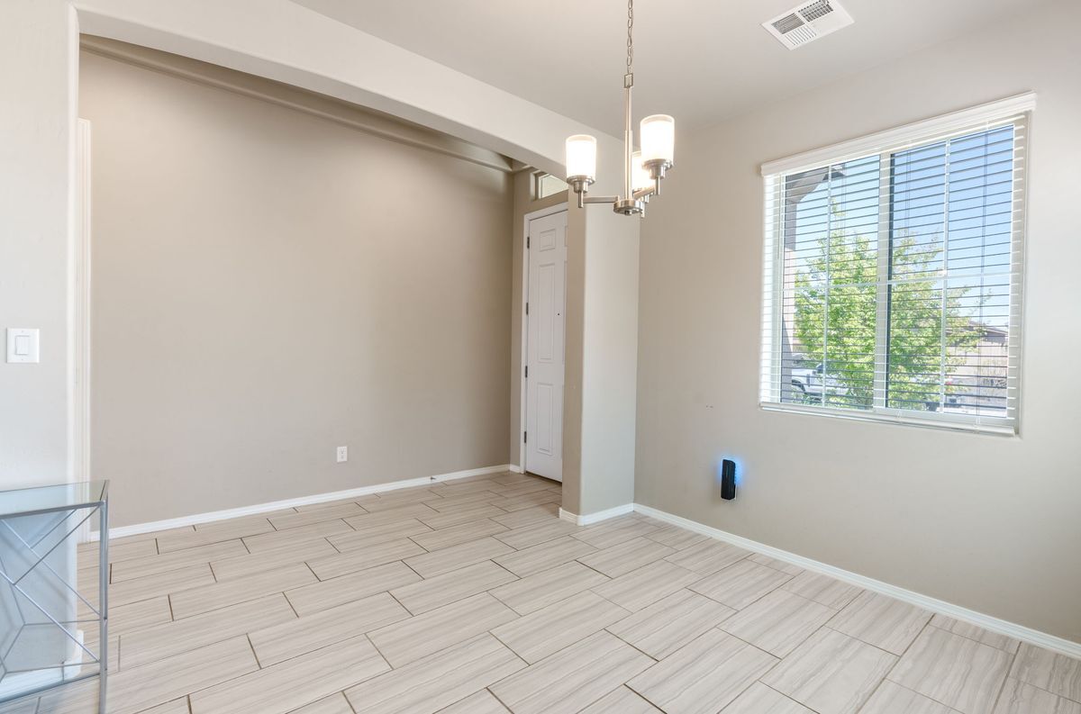 Building Photo - 2313 Melon Ridge Loop NE