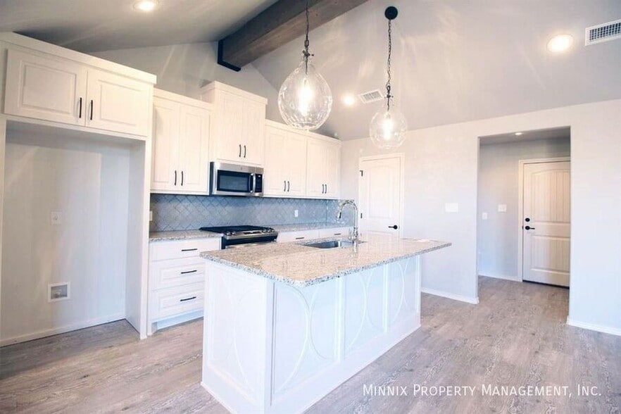 Building Photo - 5840 Lehigh St