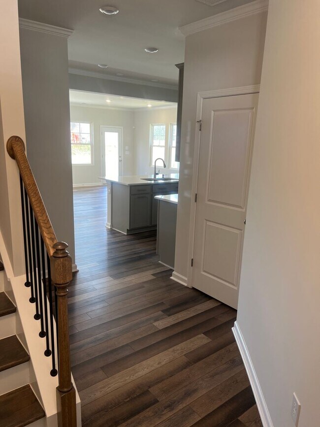 Building Photo - **3 Bed, 2.5 Bath Home for Rent @ Triple C...