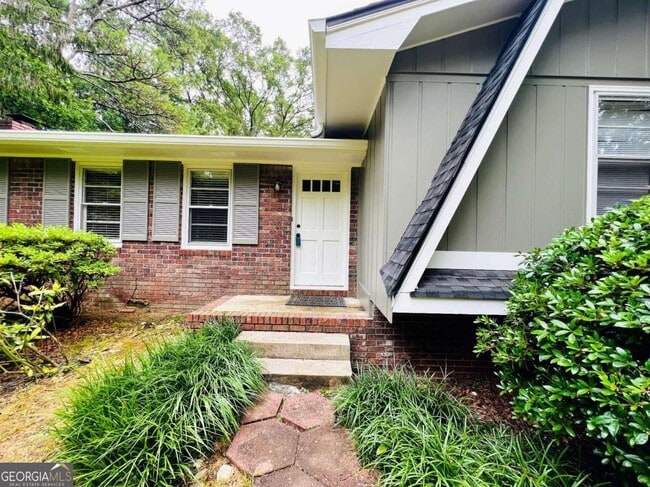 Building Photo - 3151 Sandy Plains Rd