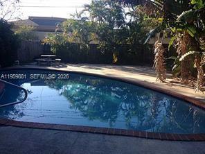 Building Photo - 5604 Hayes St