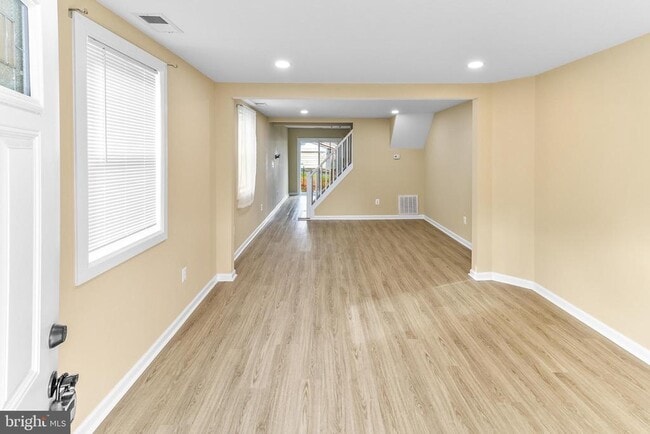 Building Photo - 28 B St