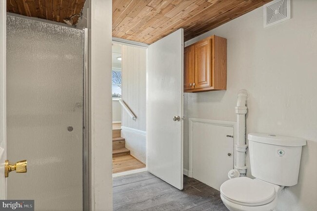 Building Photo - 312 N Hammonds Ferry Rd