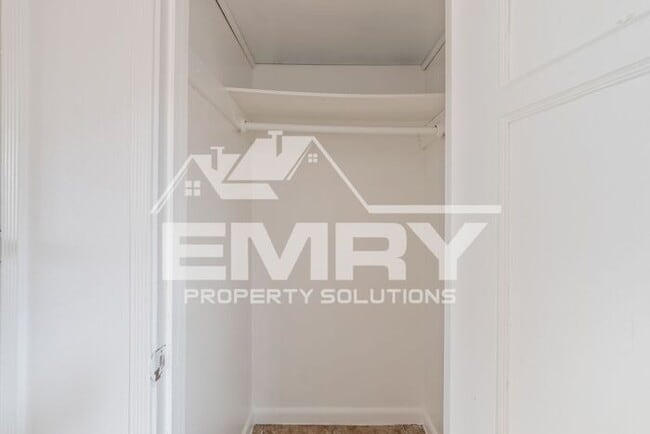 Building Photo - 2 Bedroom 1 Bathroom Rental in Huntington Park CA 90255