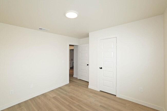 Building Photo - 2901 Ranch House Rd