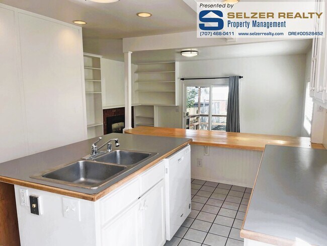 Building Photo - 482-486 W Mendocino Ave