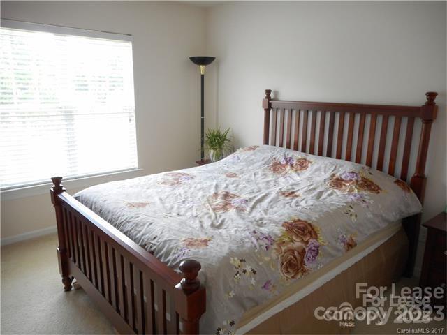 Building Photo - 5905 Cactus Valley Rd