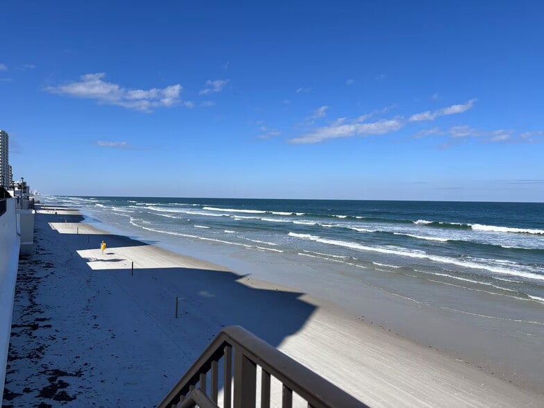 Building Photo - 3023 S Atlantic Ave