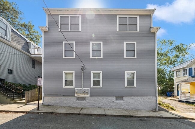 Building Photo - 77 Pope St