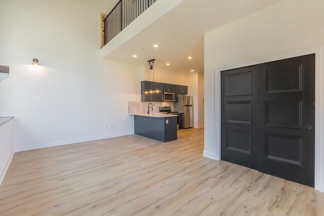 Building Photo - 141 Krams Ave