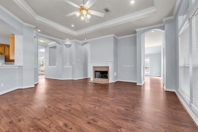 Building Photo - 35 W Pines Dr