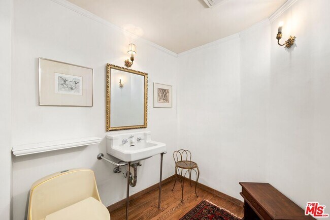 Building Photo - 311 Amalfi Dr