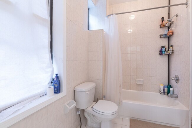 Building Photo - 136 E 57th St