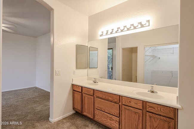 Building Photo - 16828 S Aqua Ct