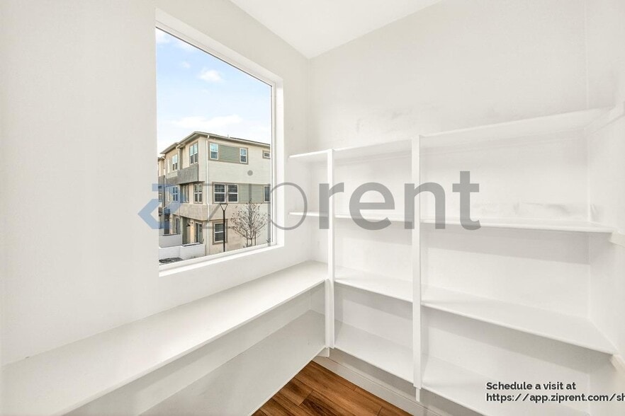 Building Photo - 27578 Manzanita Wy