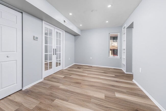 Building Photo - Newly Renovated 3-Bedroom Condo in Lindenwold