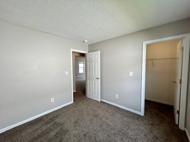 Building Photo - Beautiful 3 Bedroom 2 Bath Ranch On A Pond...