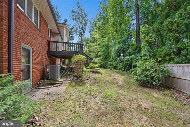Building Photo - 9202 Wilmett Ct