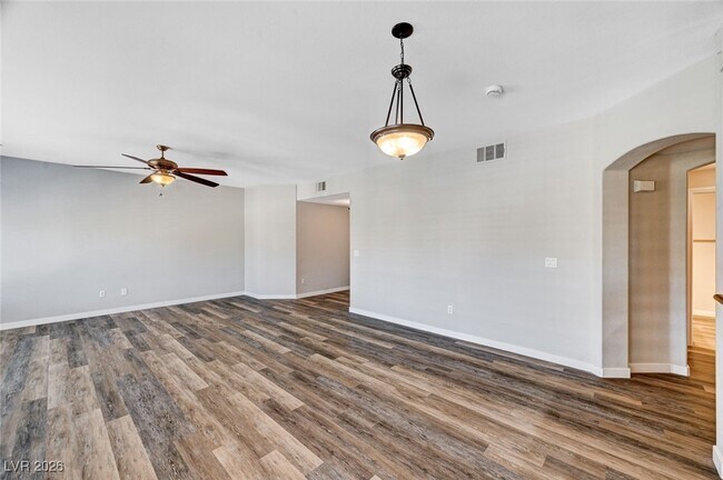 Building Photo - 11850 Tevare Ln