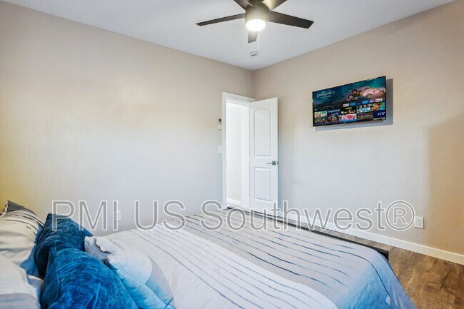 Building Photo - 437 Riverfront Dr