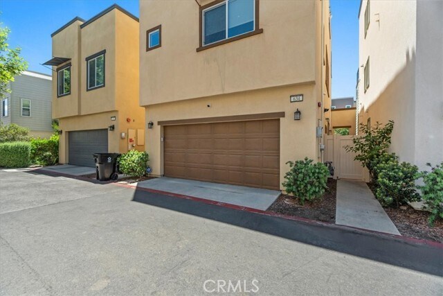 Building Photo - 634 Daniel Freeman Cir