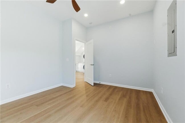 Building Photo - 850 Ormewood Ave SE