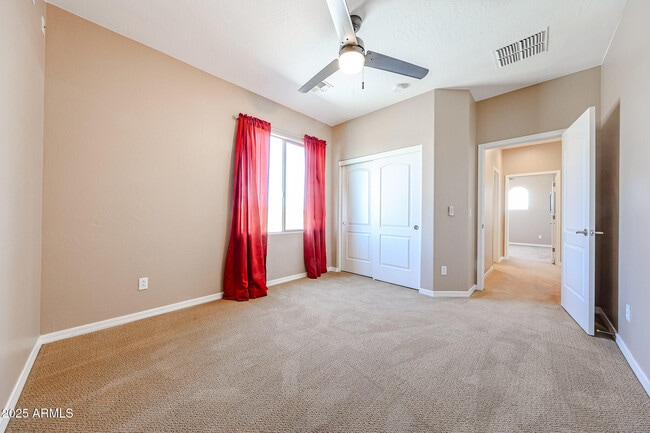 Building Photo - 9121 W Plum Rd