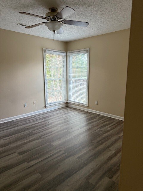 Building Photo - 4003 Whitetail Ct