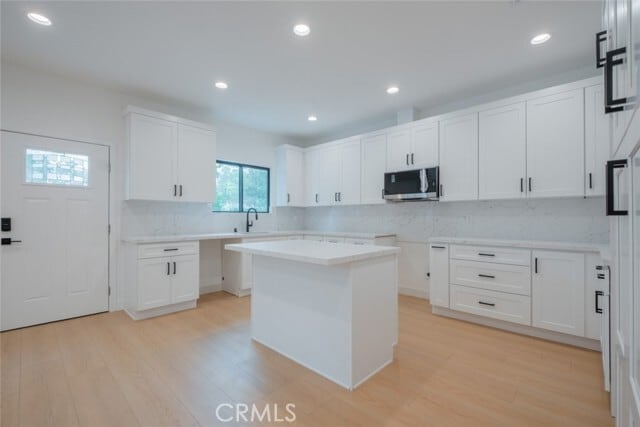 Building Photo - 7734 N Glenoaks Blvd