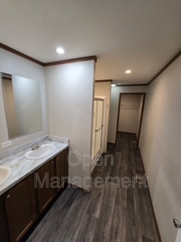 Building Photo - 511 E 1st St