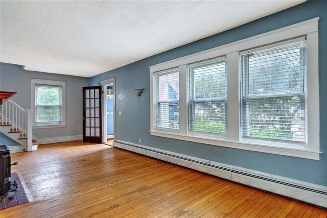 Building Photo - 4 Talbot Manor