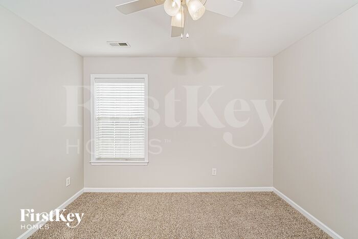 Building Photo - 531 Forest Lakes Dr