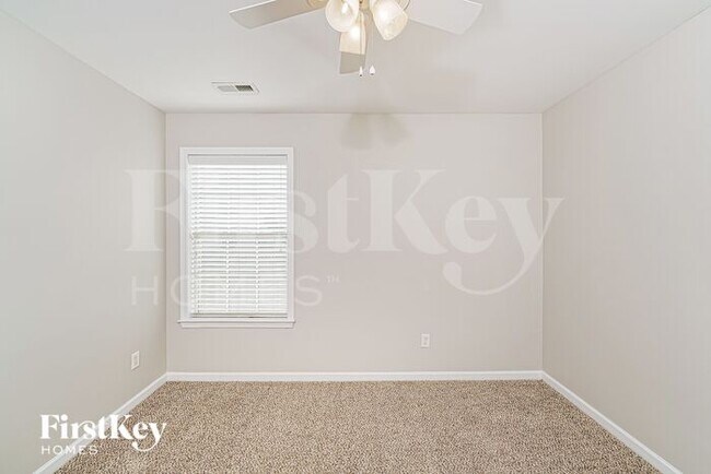 Building Photo - 531 Forest Lakes Dr