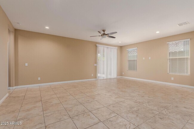 Building Photo - 10743 W Bronco Trail