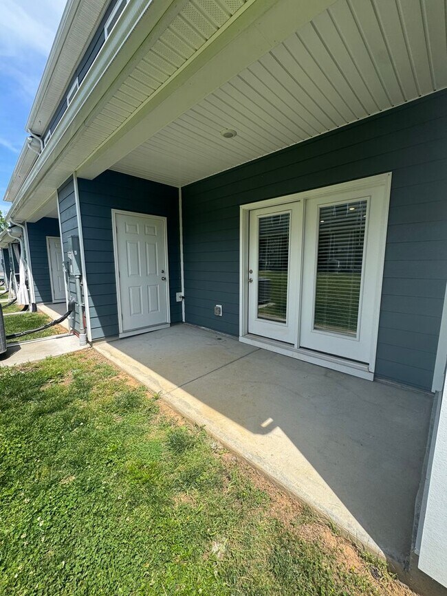 Building Photo - 1406 Walker Wy