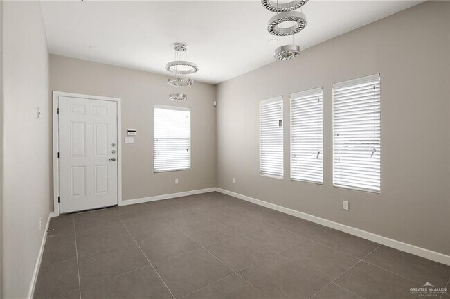 Building Photo - 14 Puffin Ave