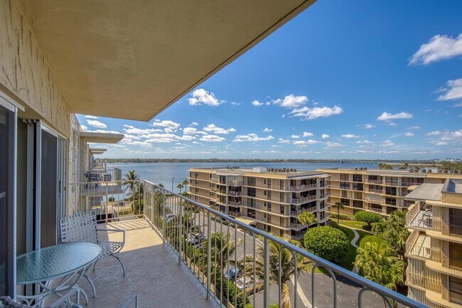 Building Photo - 3230 S Ocean Blvd