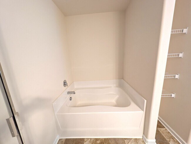 Building Photo - Pristine, 2 Story Home located in the Reserve at Canyon Hills Subdivision!