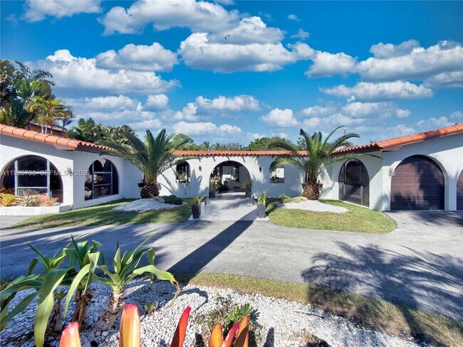 Building Photo - 7925 SW 124th St