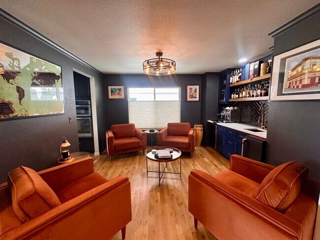 Building Photo - LUXURY 4 Bedroom home in NORTHGATE with Mountain Views