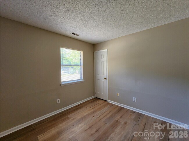 Building Photo - 6227 Mayridge Dr