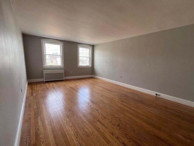 Building Photo - 444 Lafayette Rd