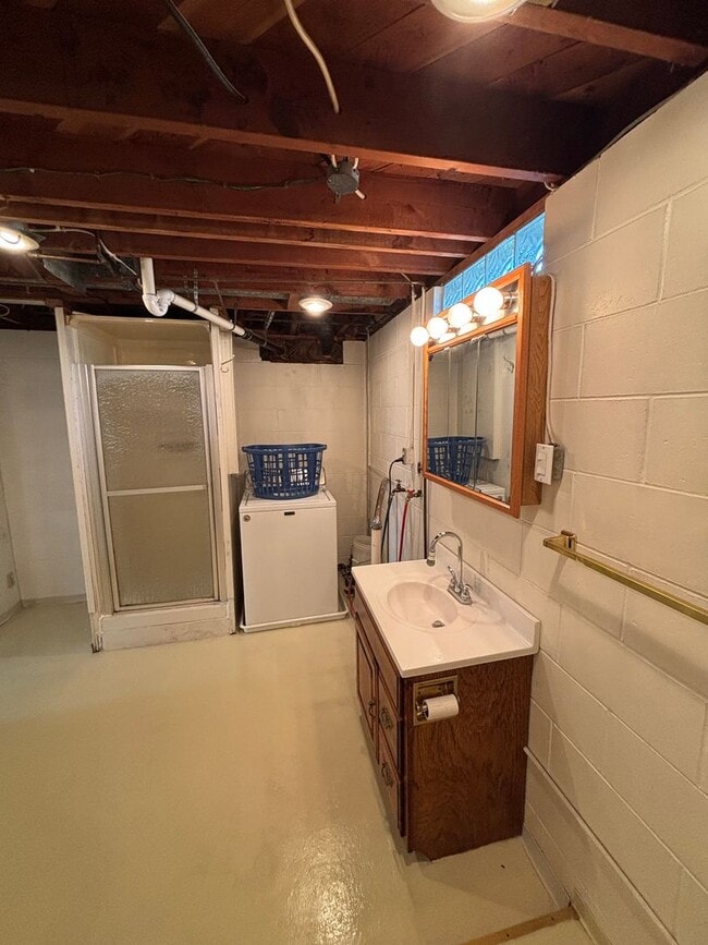 Building Photo - 2541-2543 Edgemont