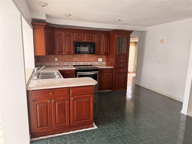 Building Photo - 2150 Courtland Cir