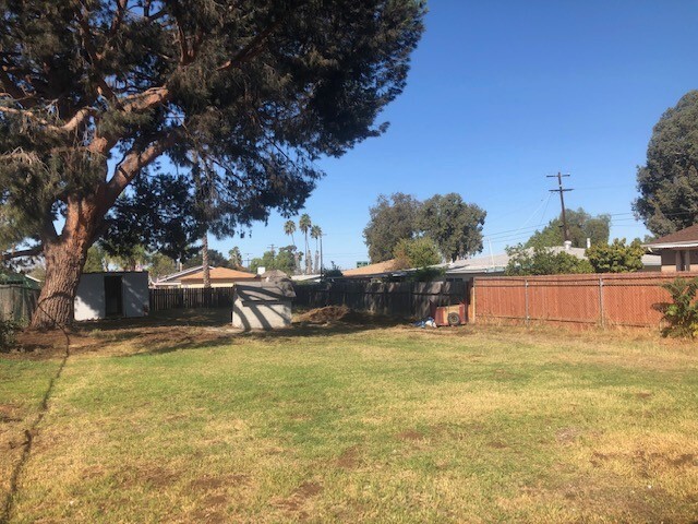 Building Photo - Quaint Single Story Studio Home in El Cajon