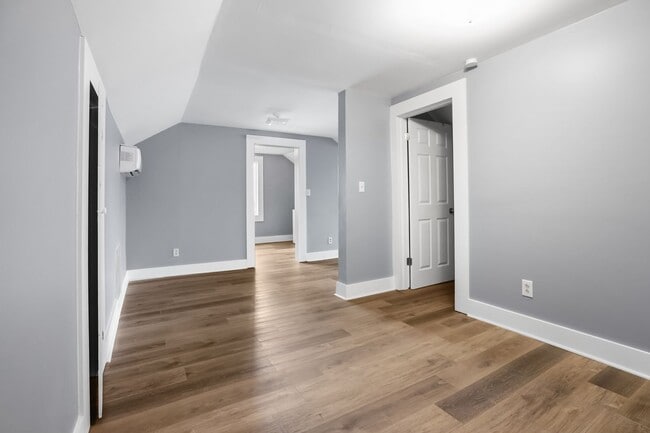 Building Photo - 1910 Shelby Ave