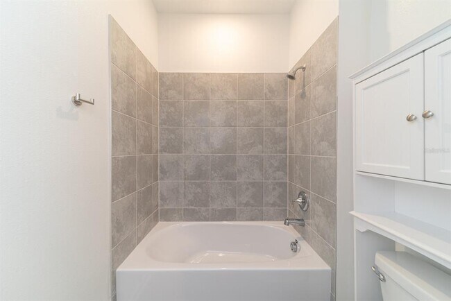 Building Photo - 2898 Armstrong Ave