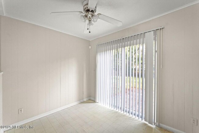 Building Photo - 5941 Caribbean Dr S